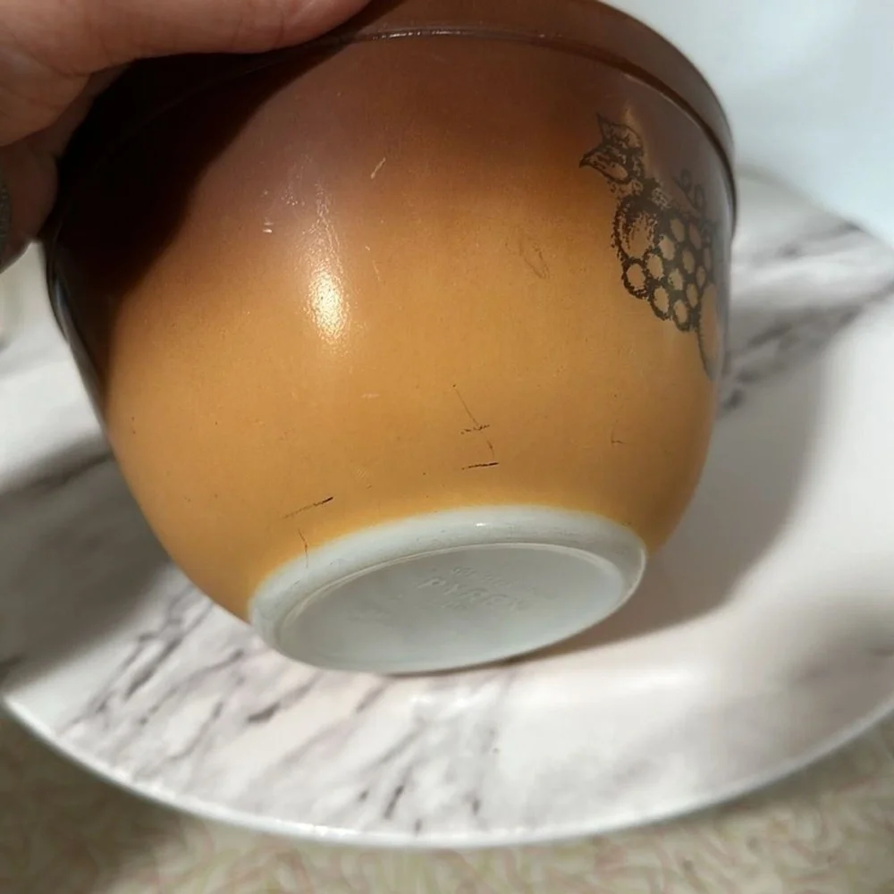 Vintage Pyrex Bowl Old Orchard 1.5 quart Brown with Fruit Design‎ 6